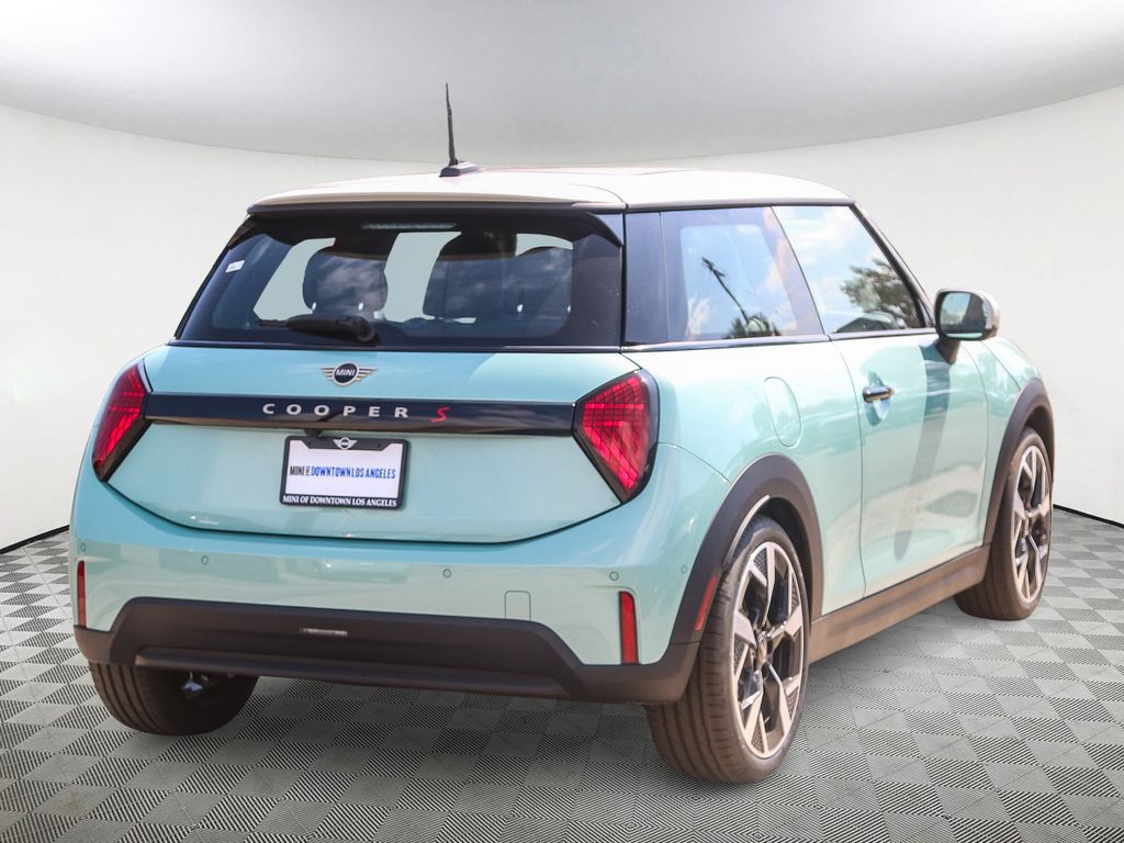 2026 Mini Cooper 2 Door Hardtop S Iconic photo 4