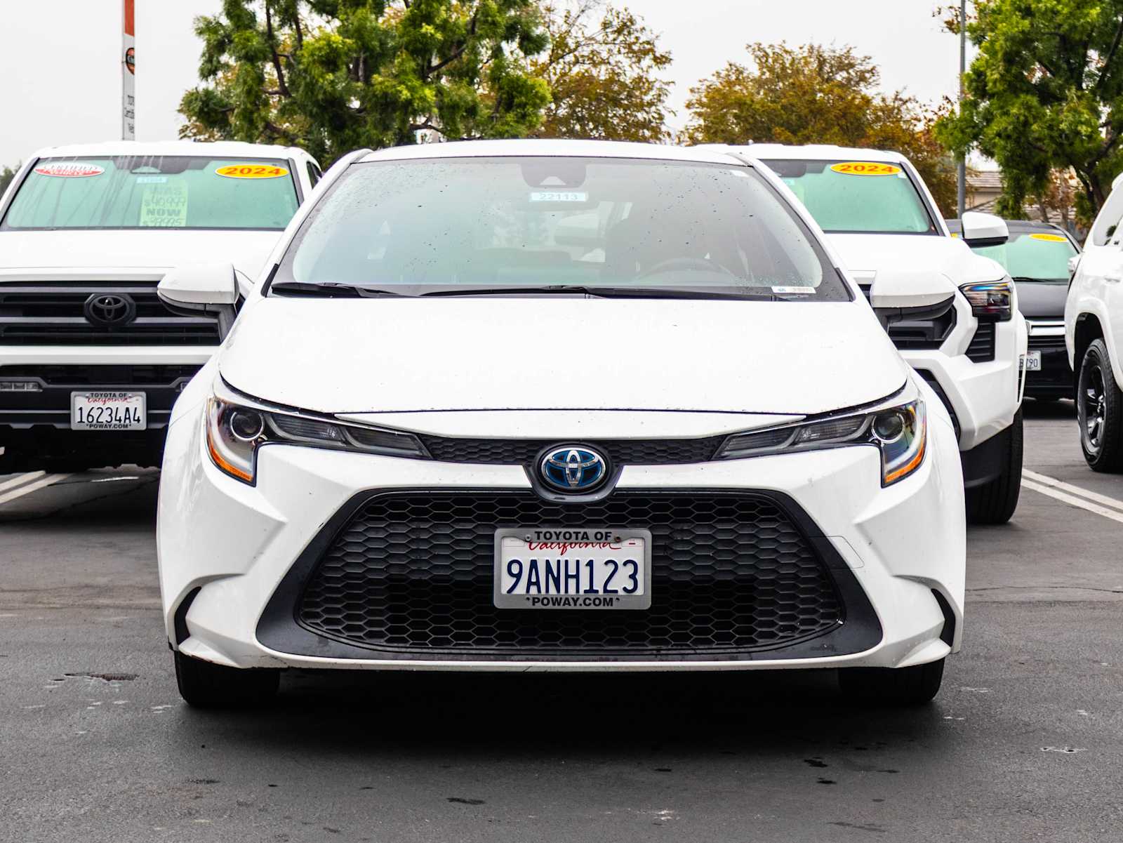 Used 2022 Toyota Corolla LE with VIN JTDEAMDE1N3005858 for sale in Kansas City