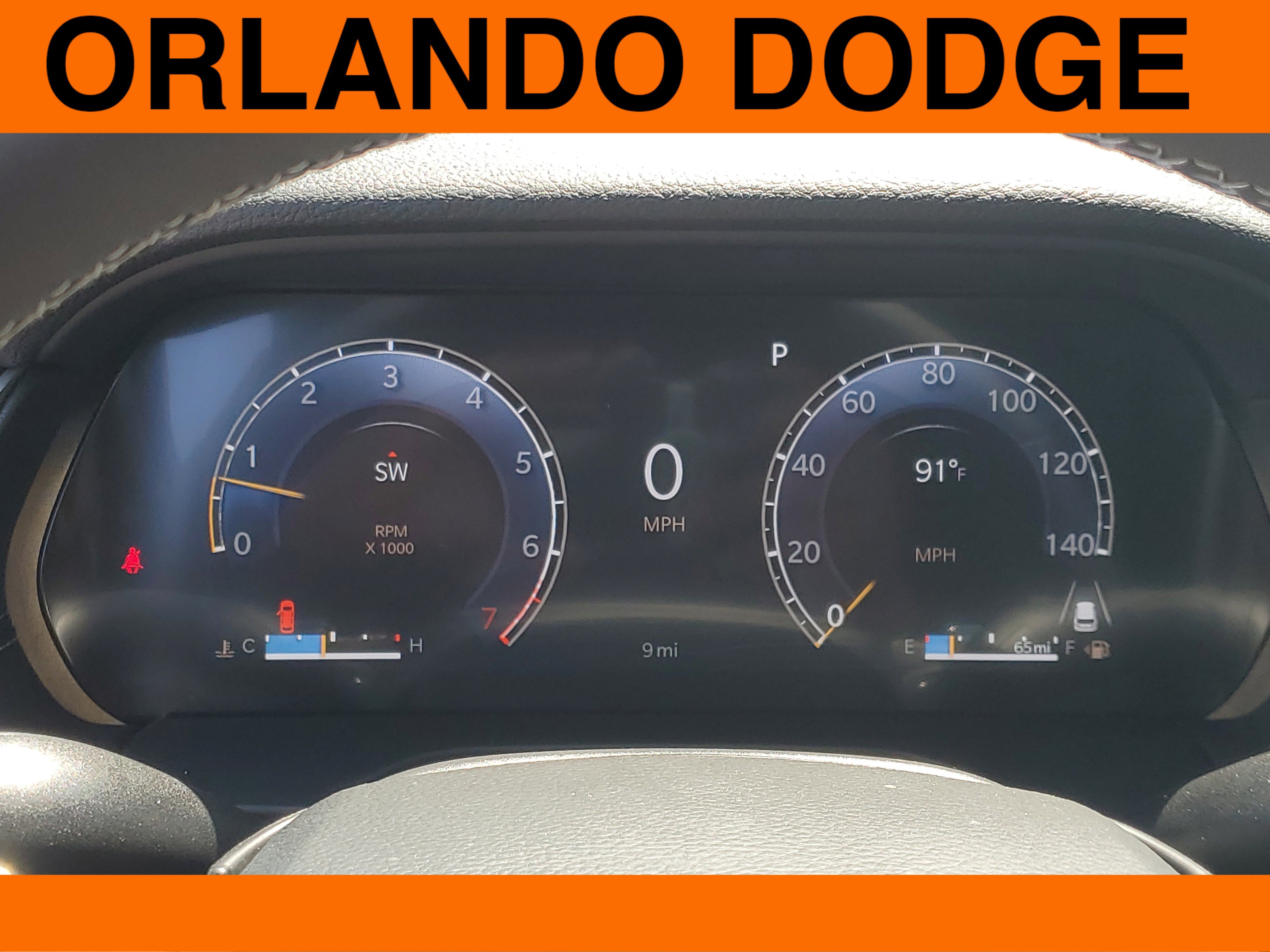 2025 Jeep Grand Cherokee Laredo photo 4