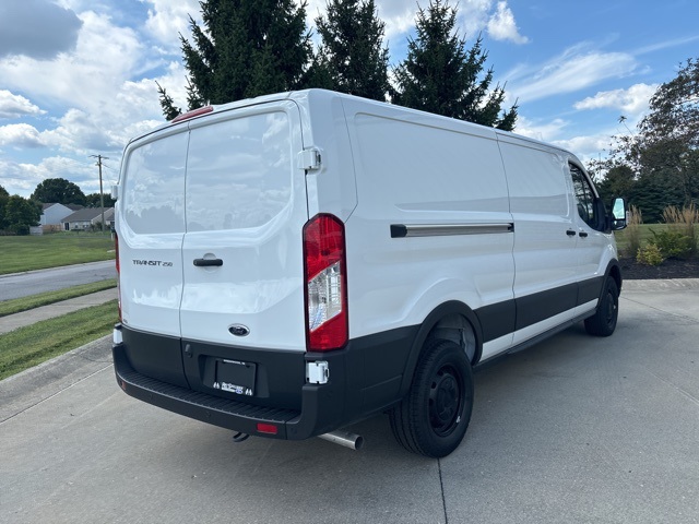 2025 Ford Transit Cargo Van photo 5