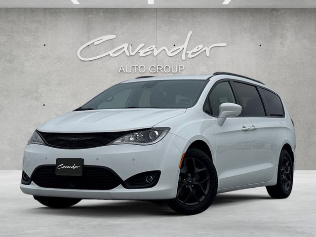 2020 Chrysler Pacifica Touring L Plus's photo