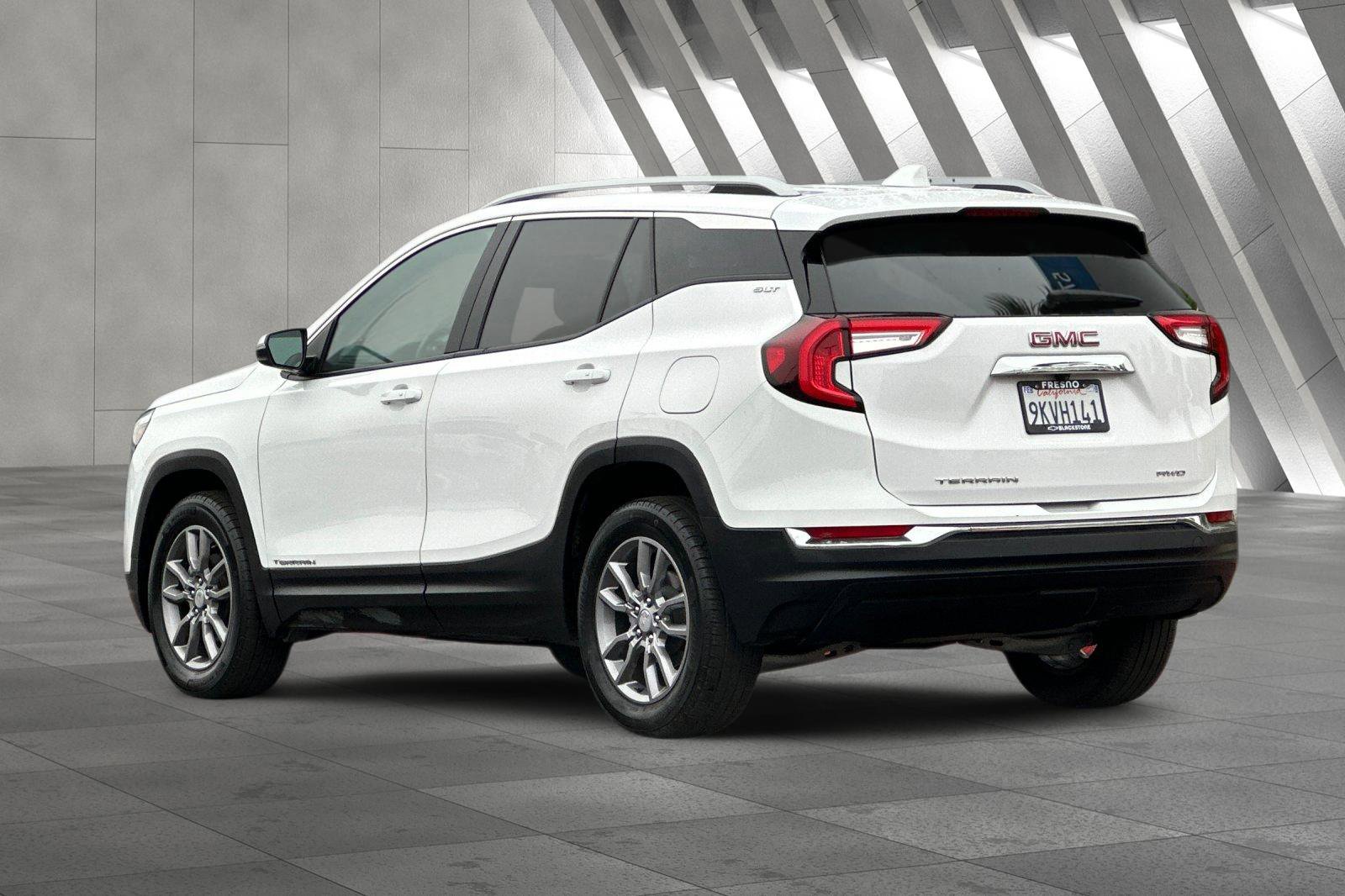 2024 Gmc Terrain SLT photo 4