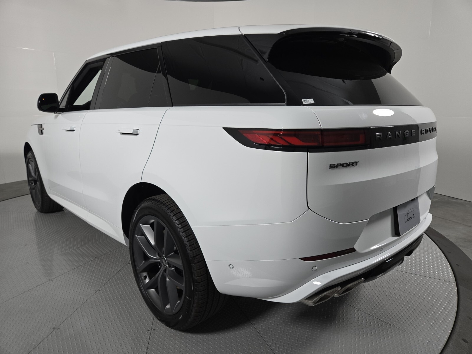 2025 Land Rover Range Rover Sport SE photo 14