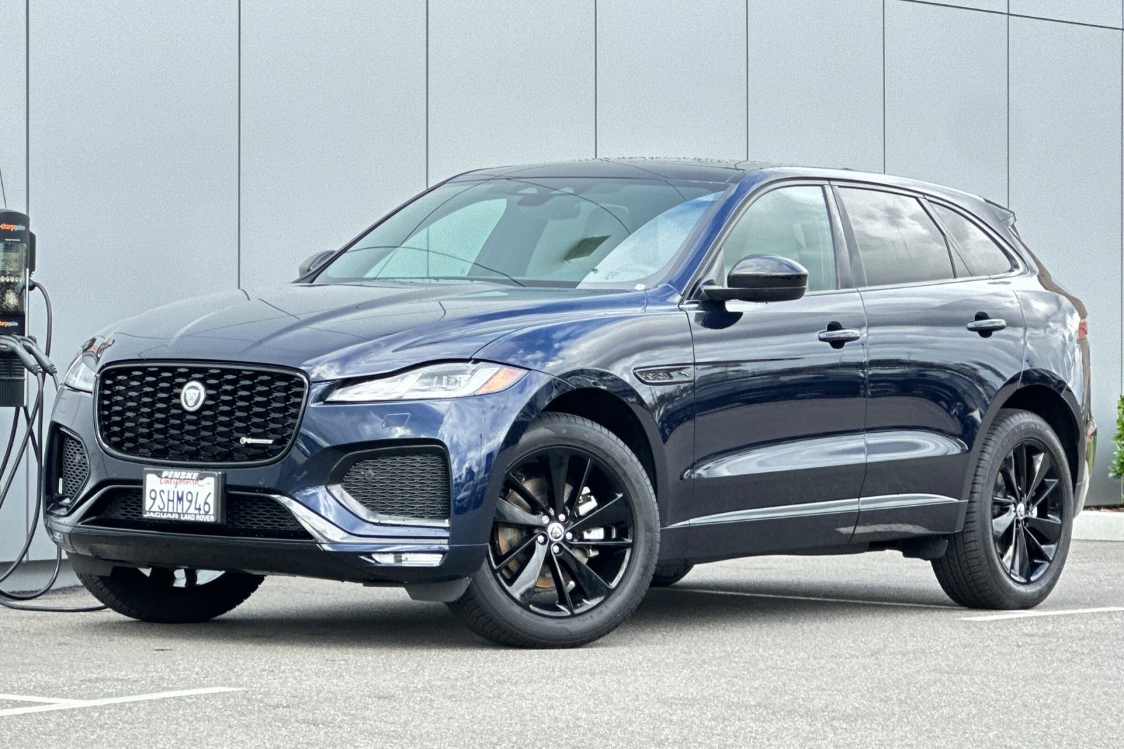 2025 Jaguar F-PACE R-Dynamic S's photo