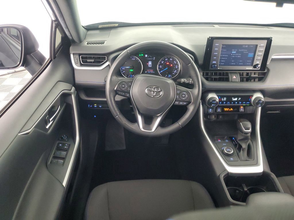 2022 Toyota RAV4 Hybrid SE photo 9