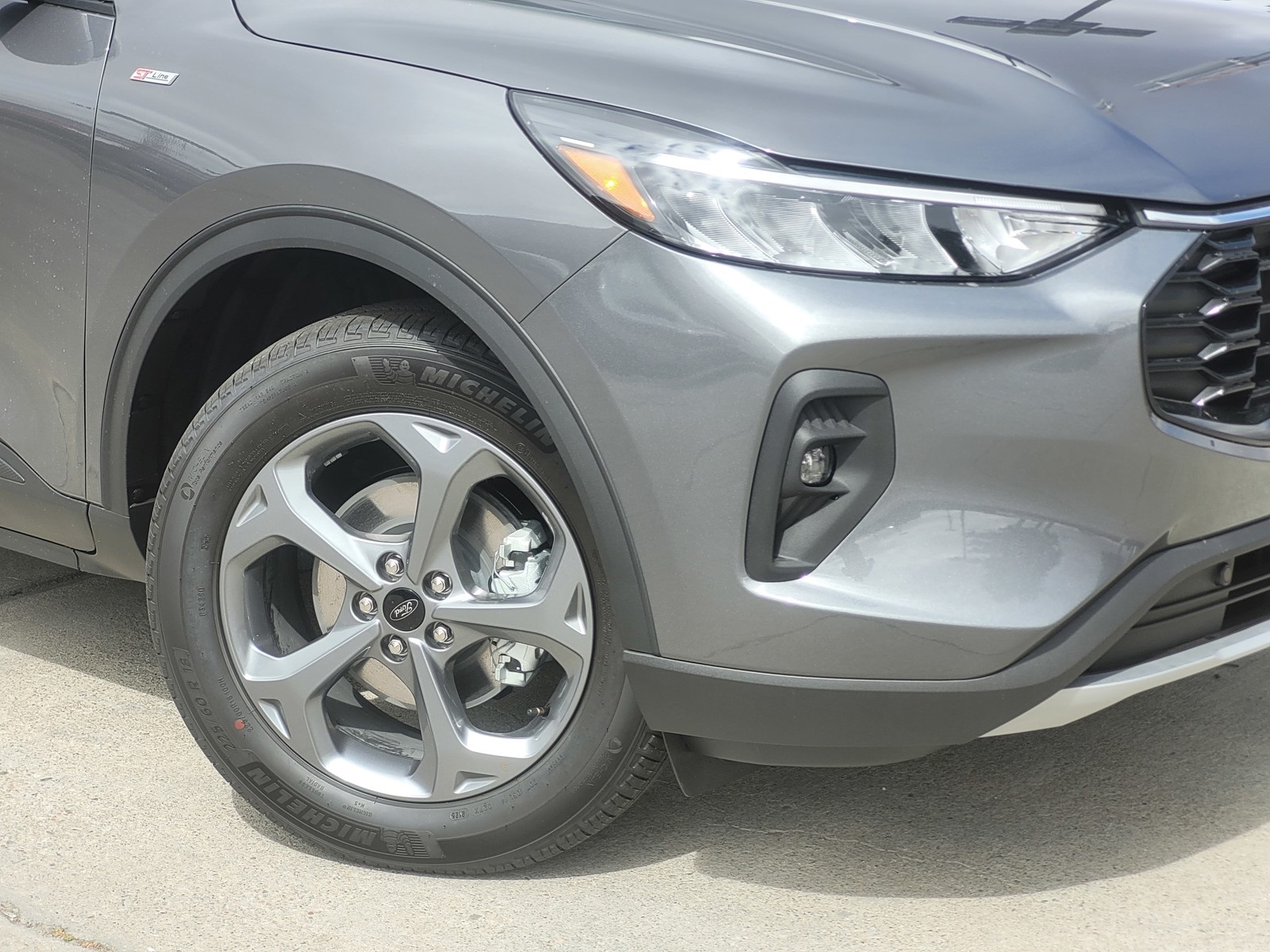 2025 Ford Escape ST-Line Select photo 5