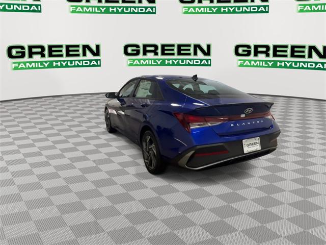 2025 Hyundai Elantra SEL Sport photo 16