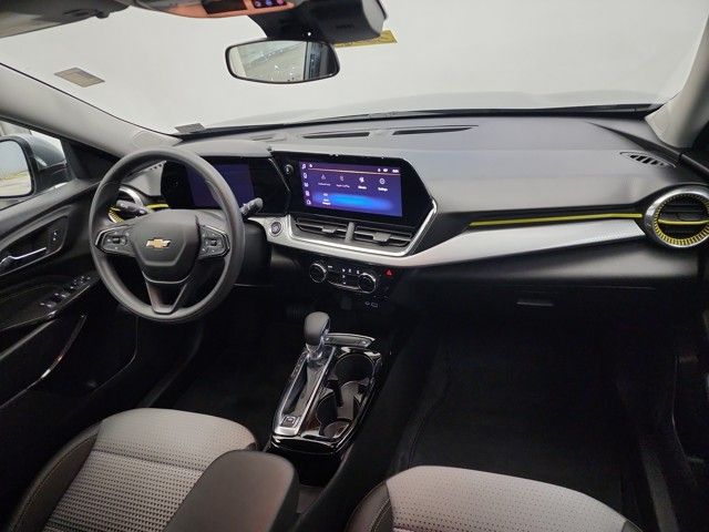2024 Chevrolet Trax LT photo 20