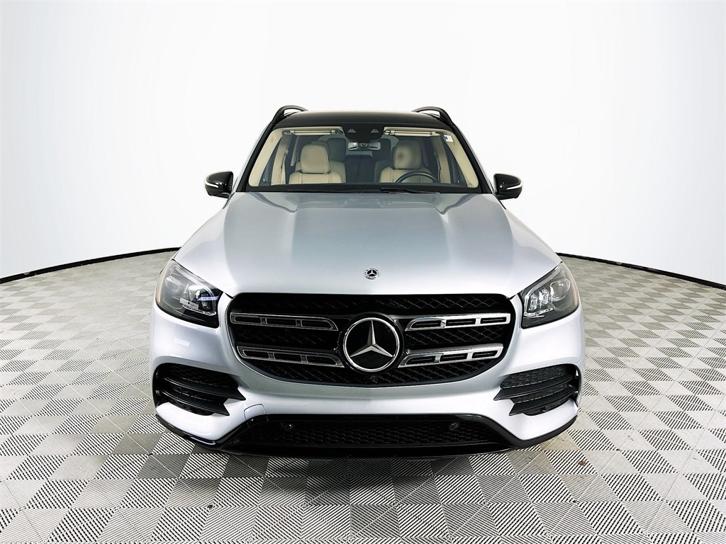 2023 Mercedes Benz GLS 450 4MATIC photo 2