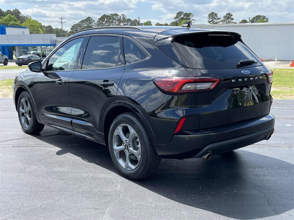 2024 Ford Escape ST-Line photo 3