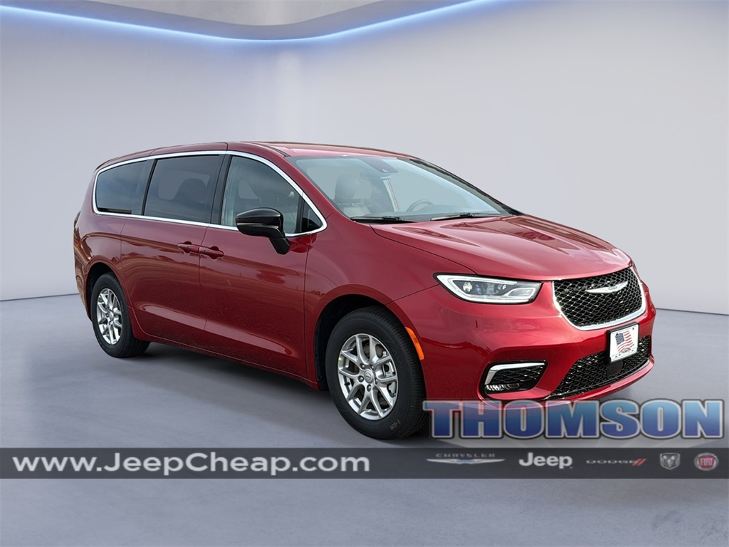 2026 Chrysler Pacifica Select's photo