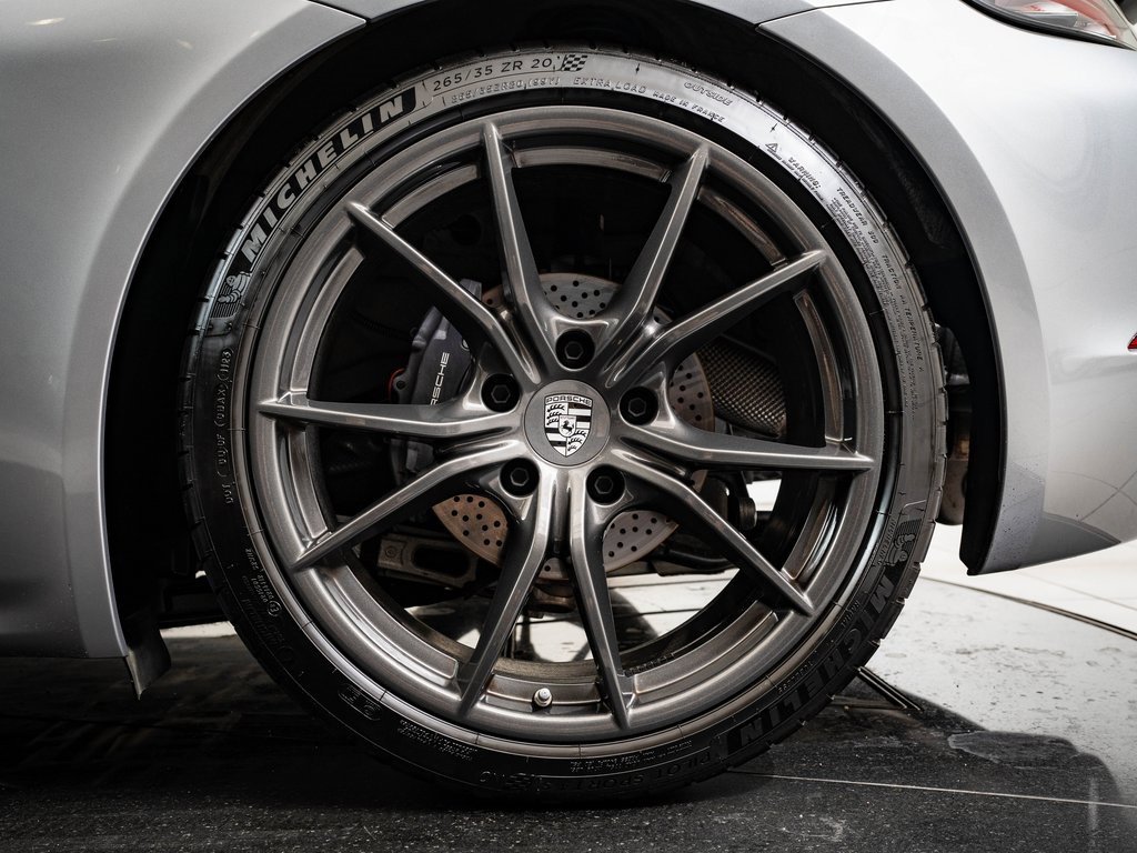 2023 Porsche Cayman T photo 11