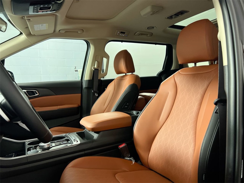 2026 Kia Carnival SX photo 12