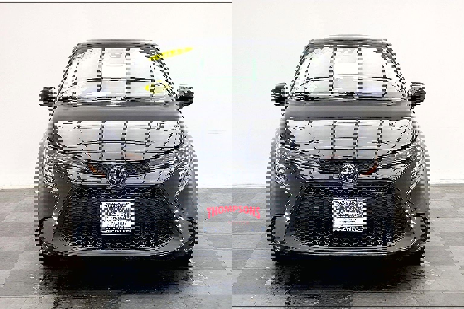 2022 Toyota Corolla LE photo 2