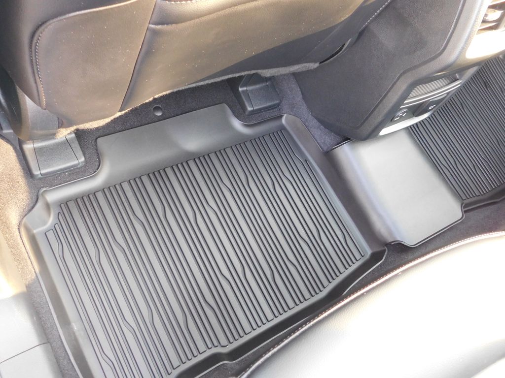 2022 Ford Edge SEL photo 20