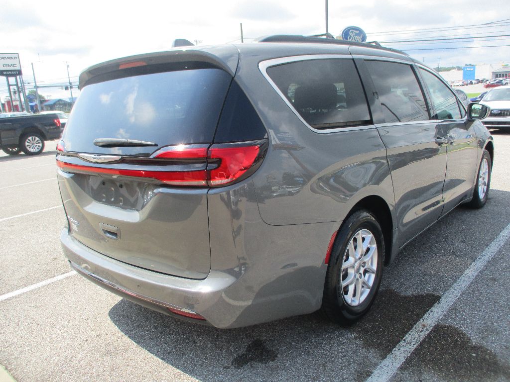 2022 Chrysler Pacifica Touring L photo 19