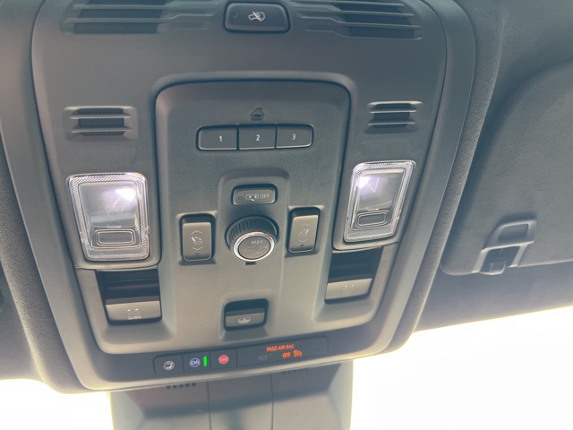 2024 Cadillac Escalade V-Series photo 3
