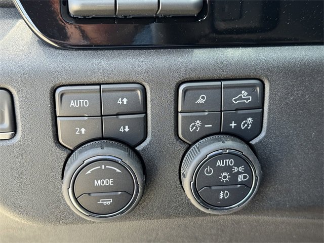 2025 Chevrolet Silverado 1500 High Country photo 28