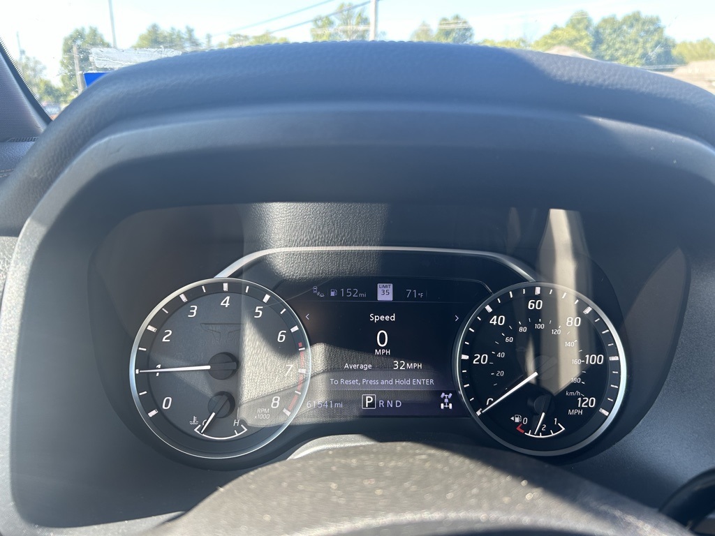 2020 Nissan Titan Platinum Reserve photo 12