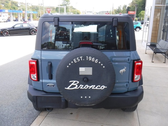 2023 Ford Bronco Base photo 10