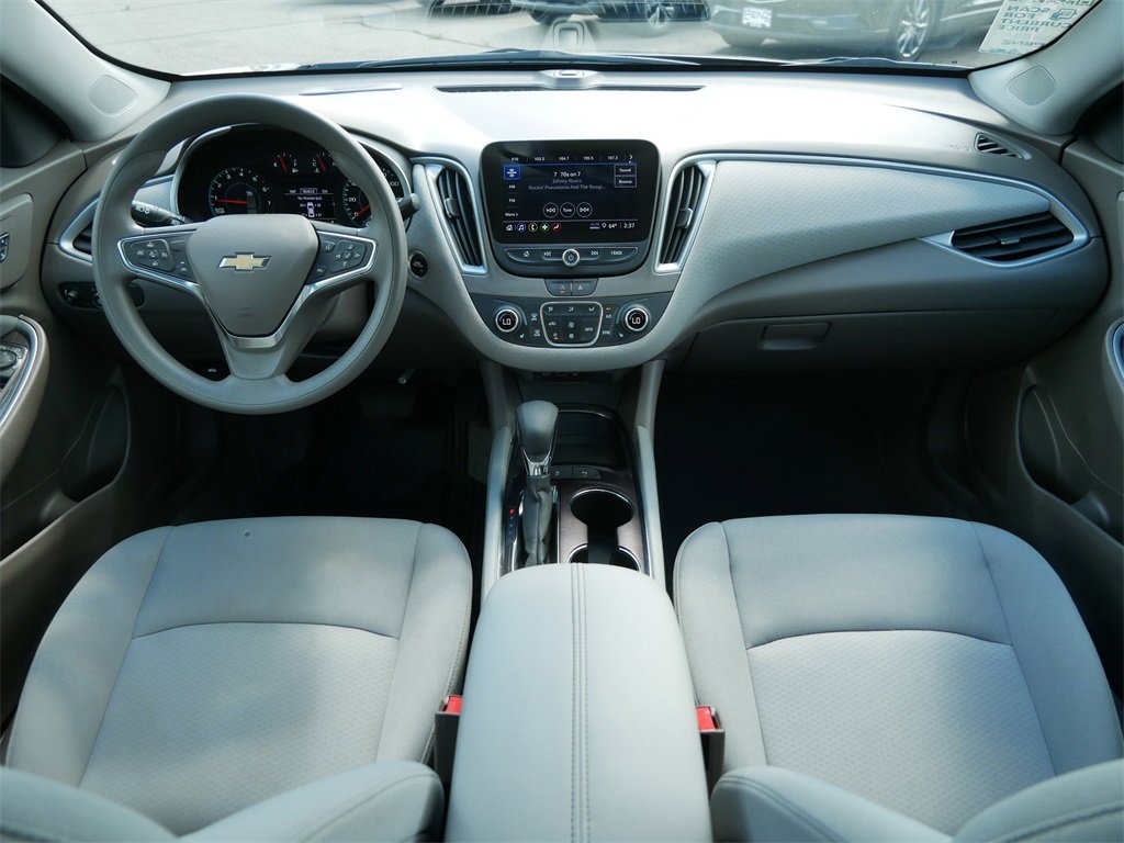 2025 Chevrolet Malibu 1LT photo 14