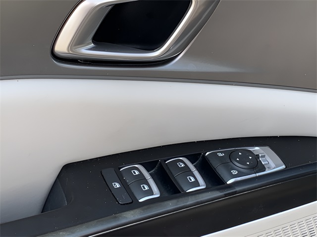 2024 Kia Carnival LX photo 15