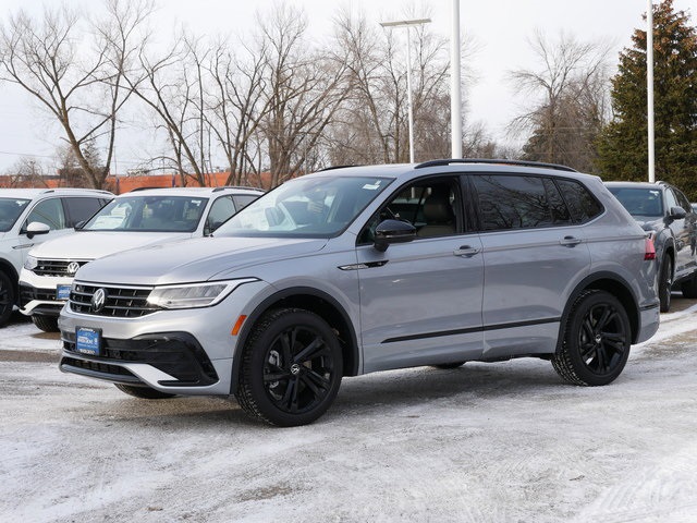 2024 Volkswagen Tiguan SE R-Line Black photo 4