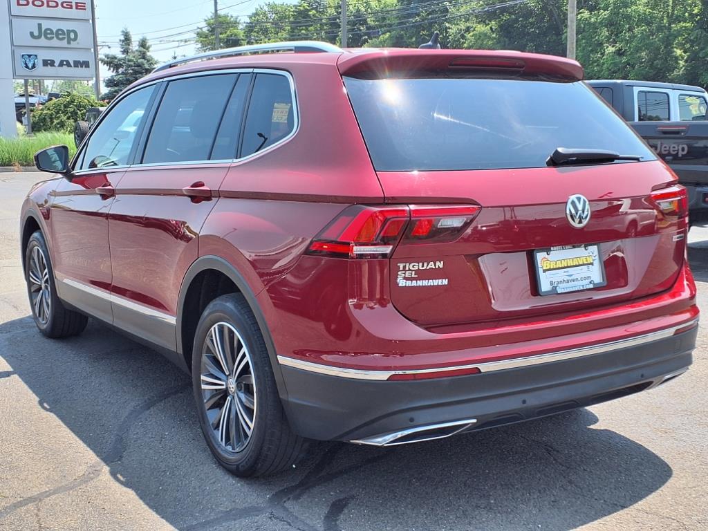 2019 Volkswagen Tiguan SEL R-Line photo 3