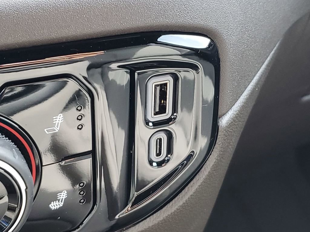 2025 Chevrolet Silverado 1500 LT photo 30