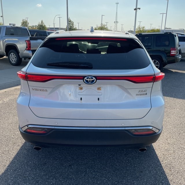2023 Toyota Venza XLE photo 4