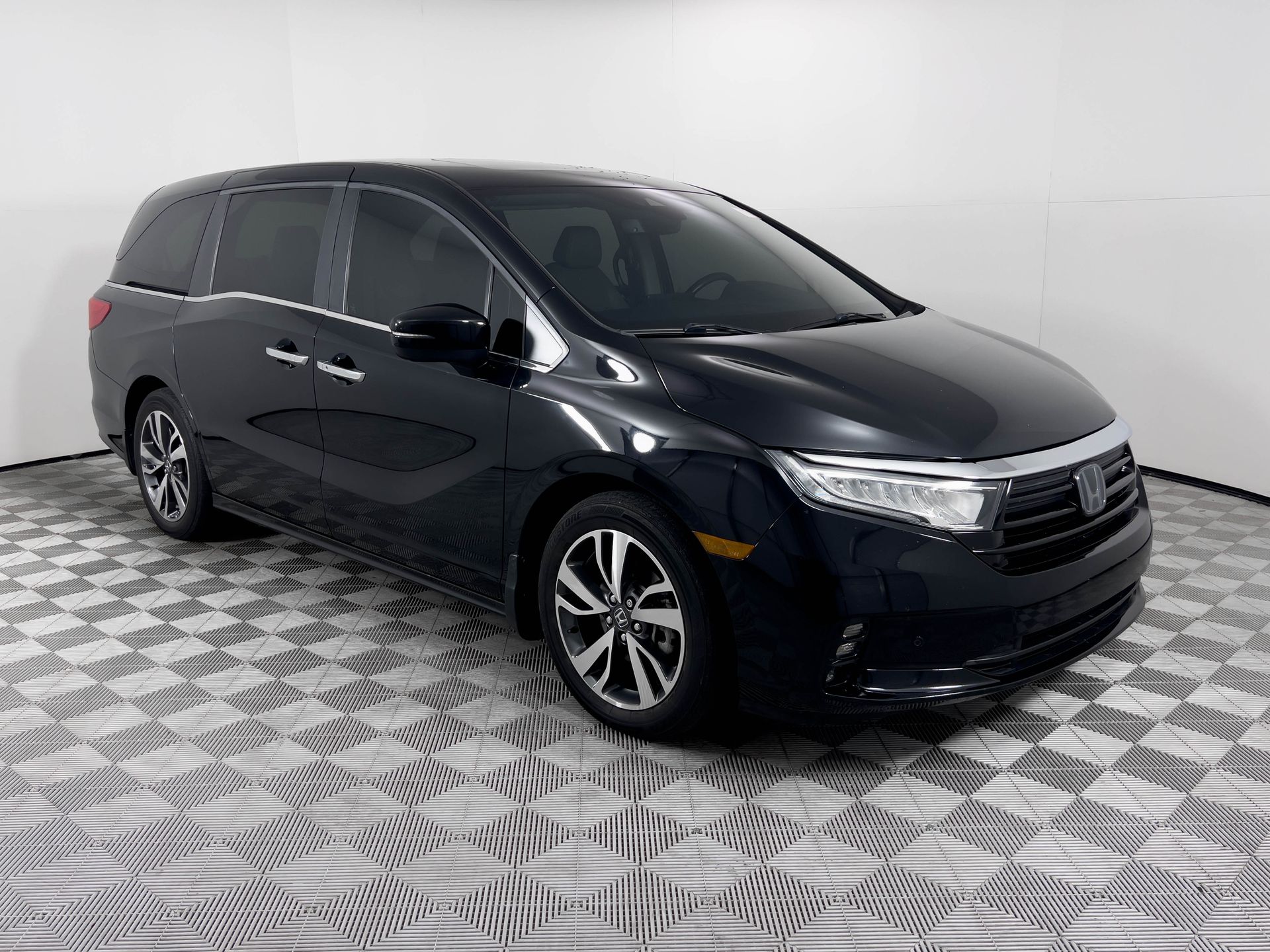 2022 Honda Odyssey Touring's photo