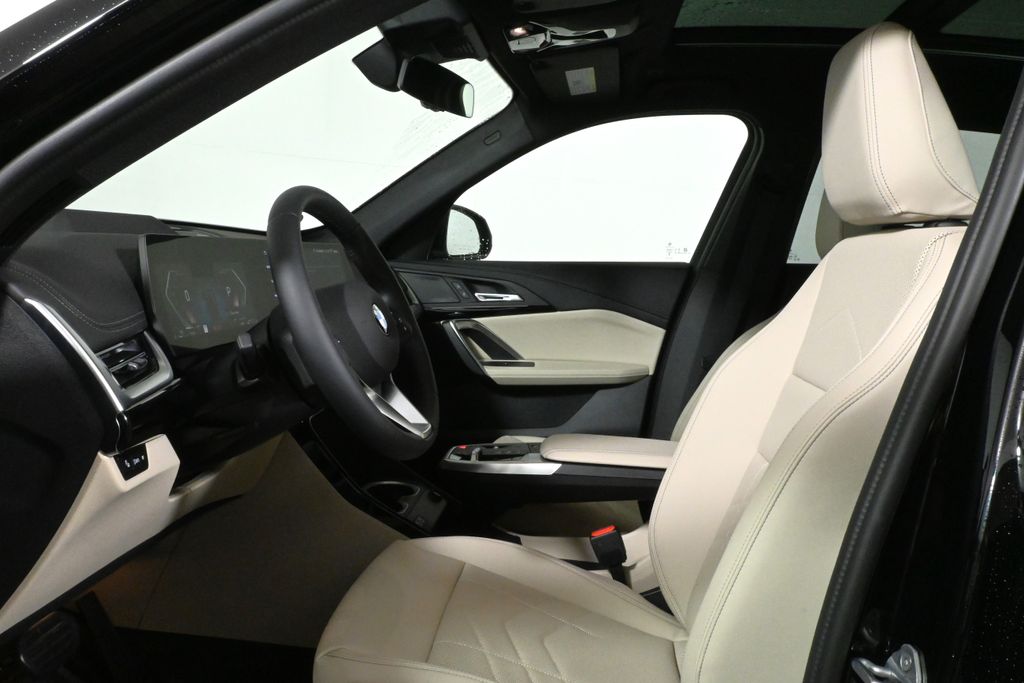 2025 Bmw X1 XDrive28i photo 2