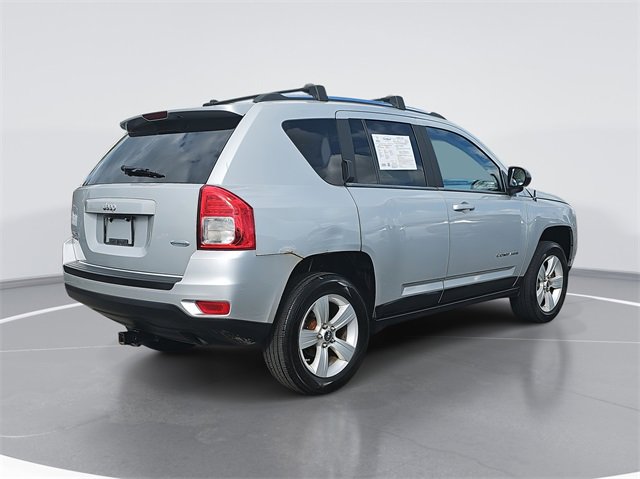 2011 Jeep Compass Latitude photo 3