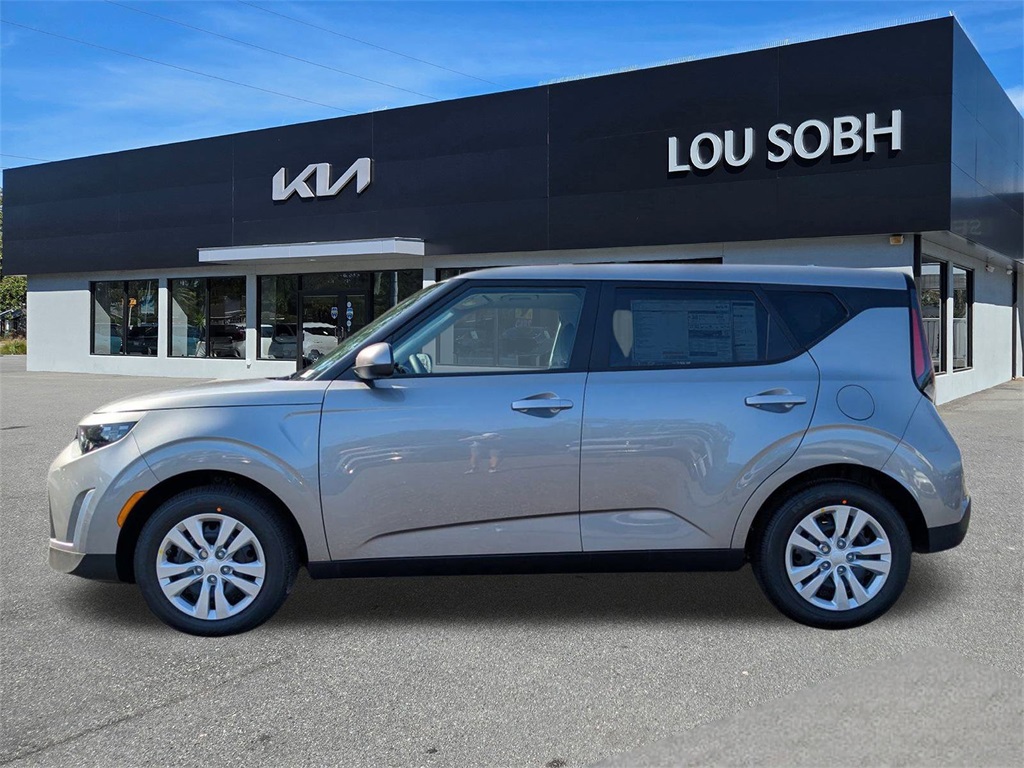 2025 Kia Soul LX S photo 3
