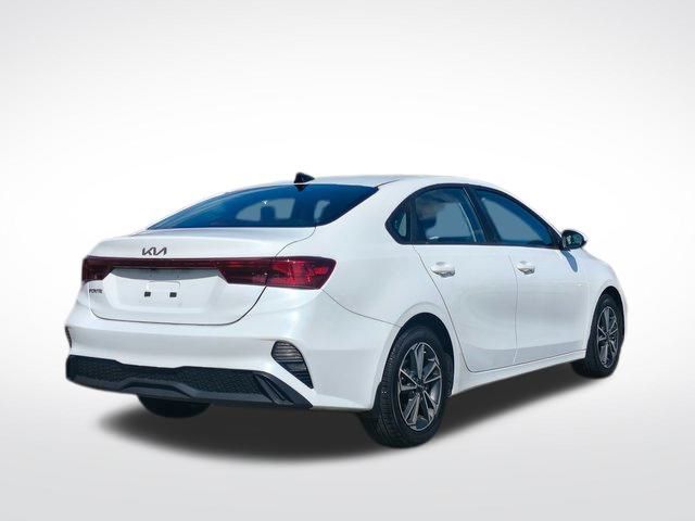 2022 Kia Forte LXS photo 8