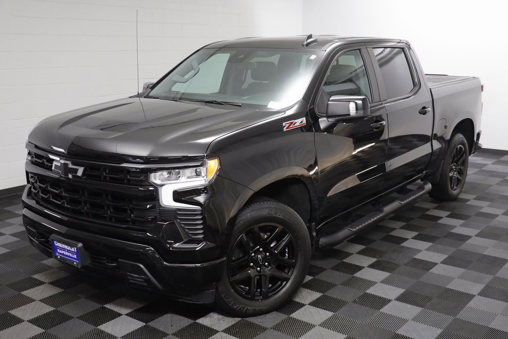 2023 Chevrolet Silverado 1500 RST photo 2