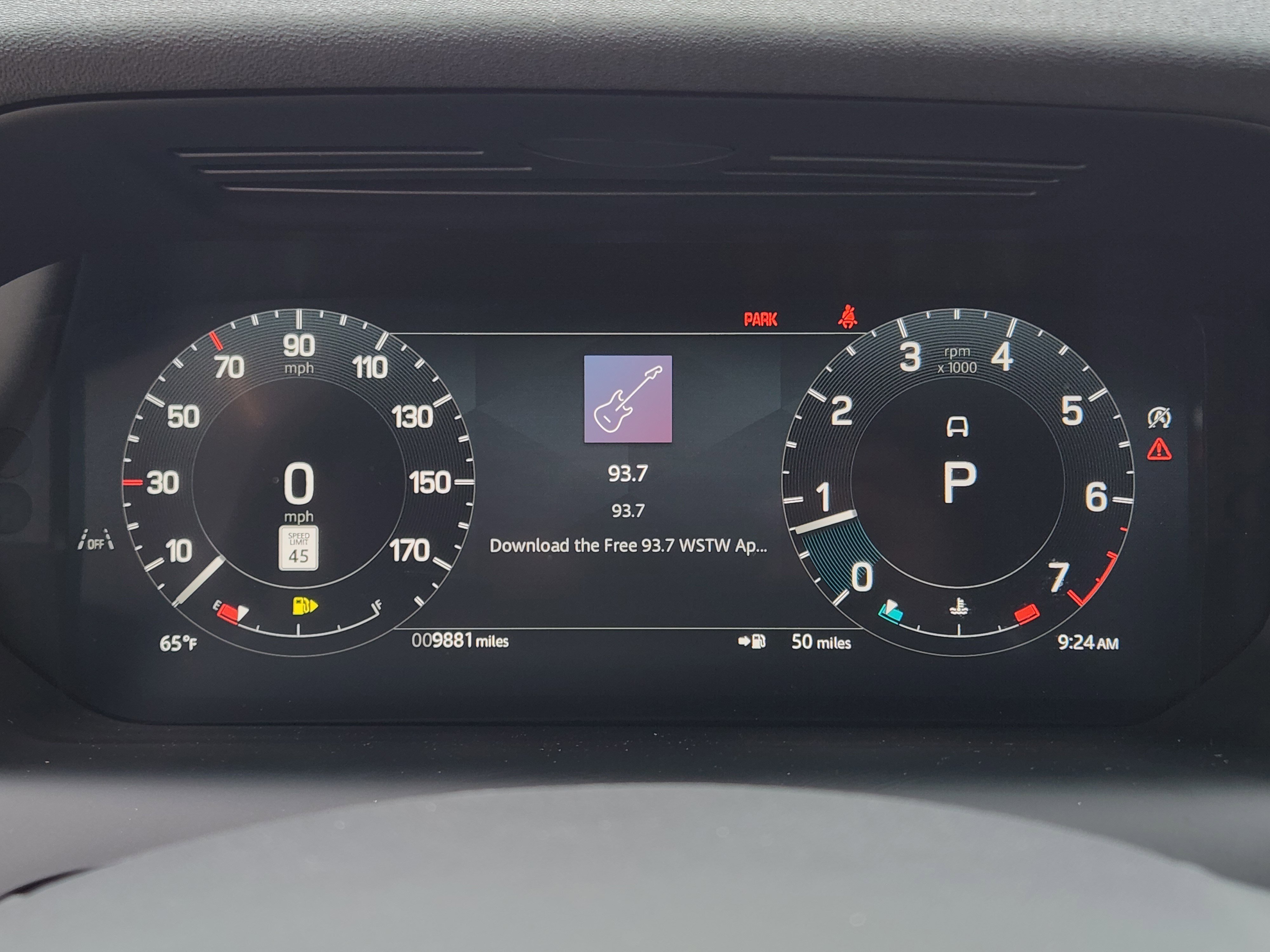 2025 Land Rover Discovery Sport S photo 3