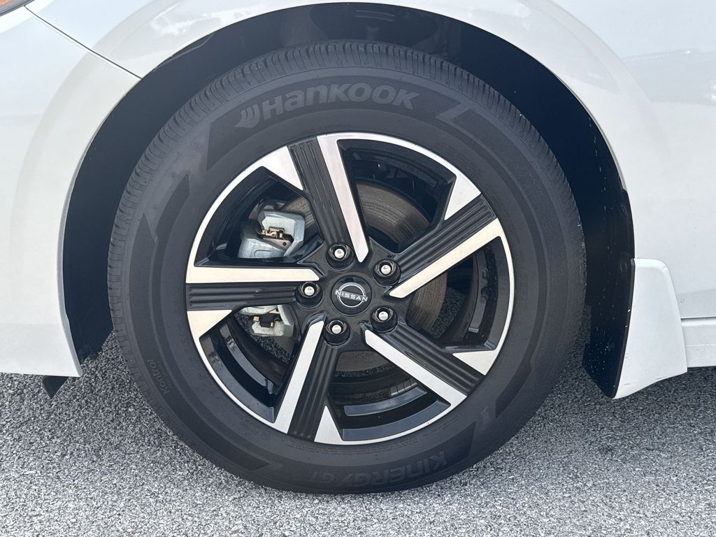2024 Nissan Sentra SV photo 18