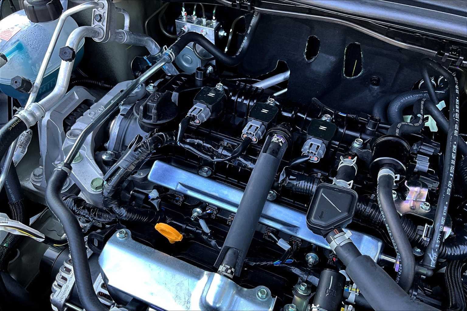 2025 Nissan Versa SV photo 17