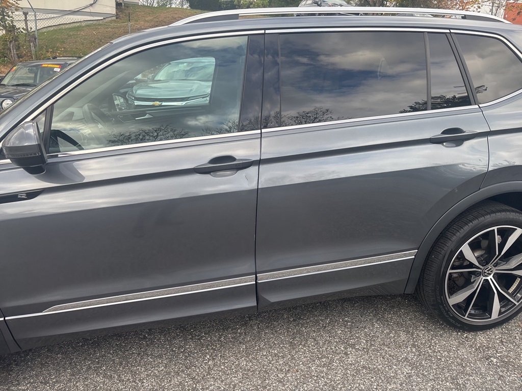 2023 Volkswagen Tiguan SEL R-Line Black photo 3