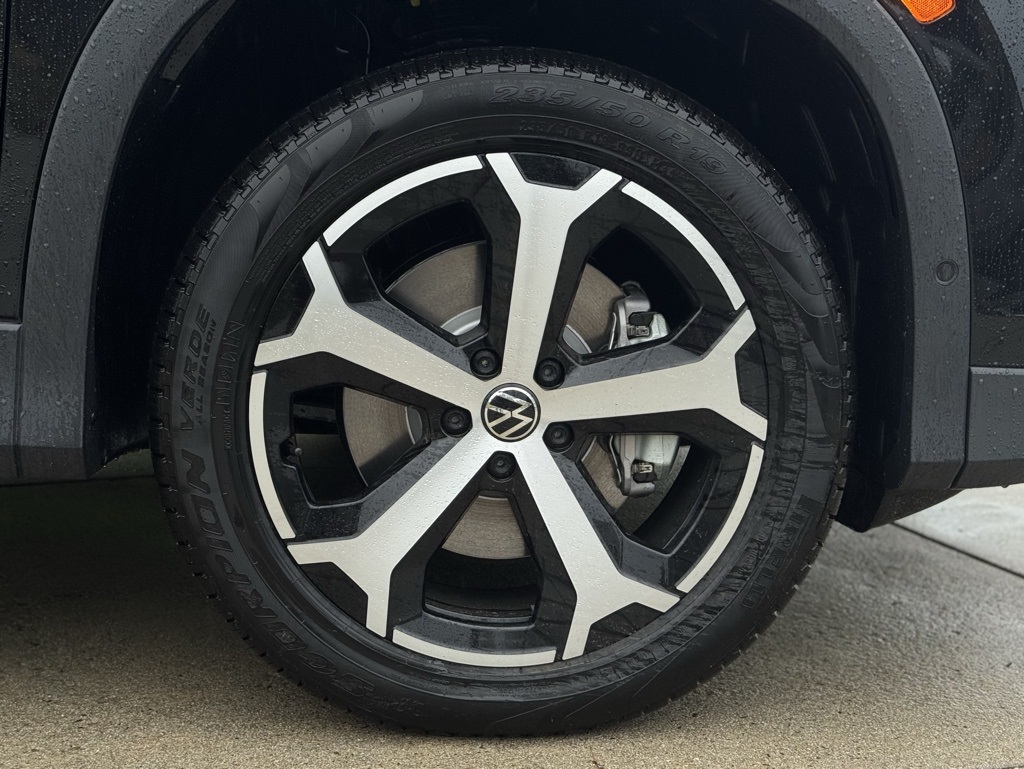 2025 Volkswagen Tiguan SE photo 4