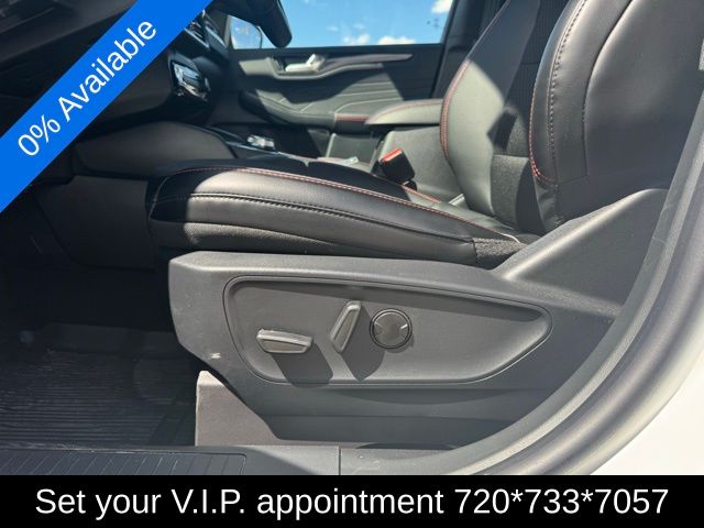 2025 Ford Escape ST-Line photo 13