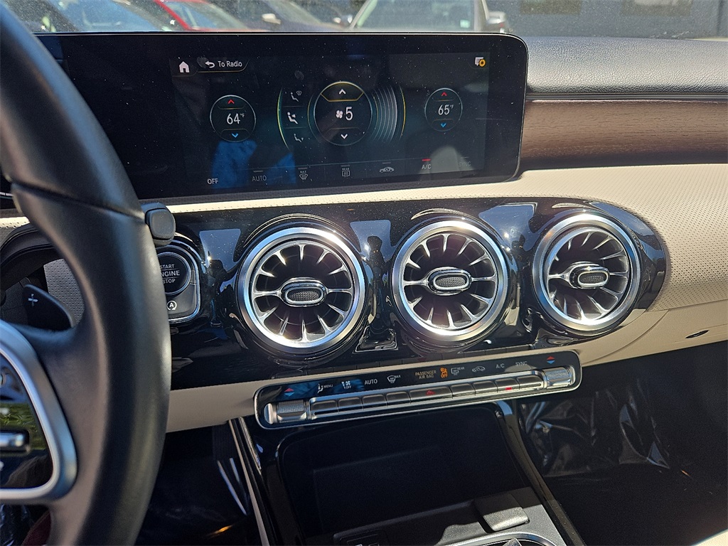 2022 Mercedes Benz A 220 4MATIC photo 21