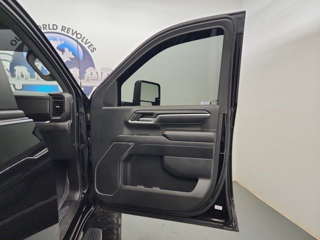 2024 Chevrolet Silverado 3500HD LT photo 24