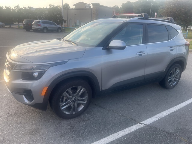 2022 Kia Seltos S photo 5