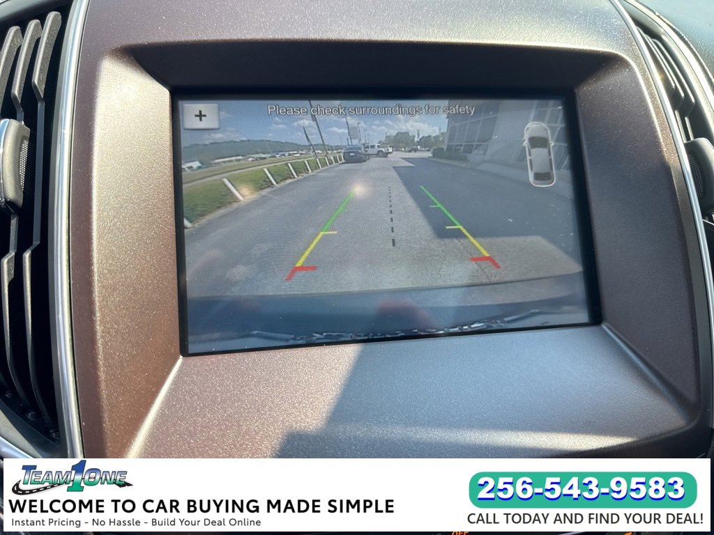 2017 Ford Edge Titanium photo 3