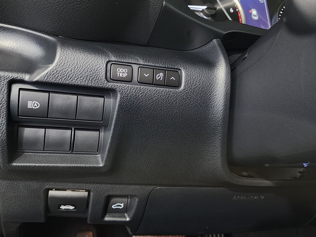 2025 Lexus IS 300 photo 13