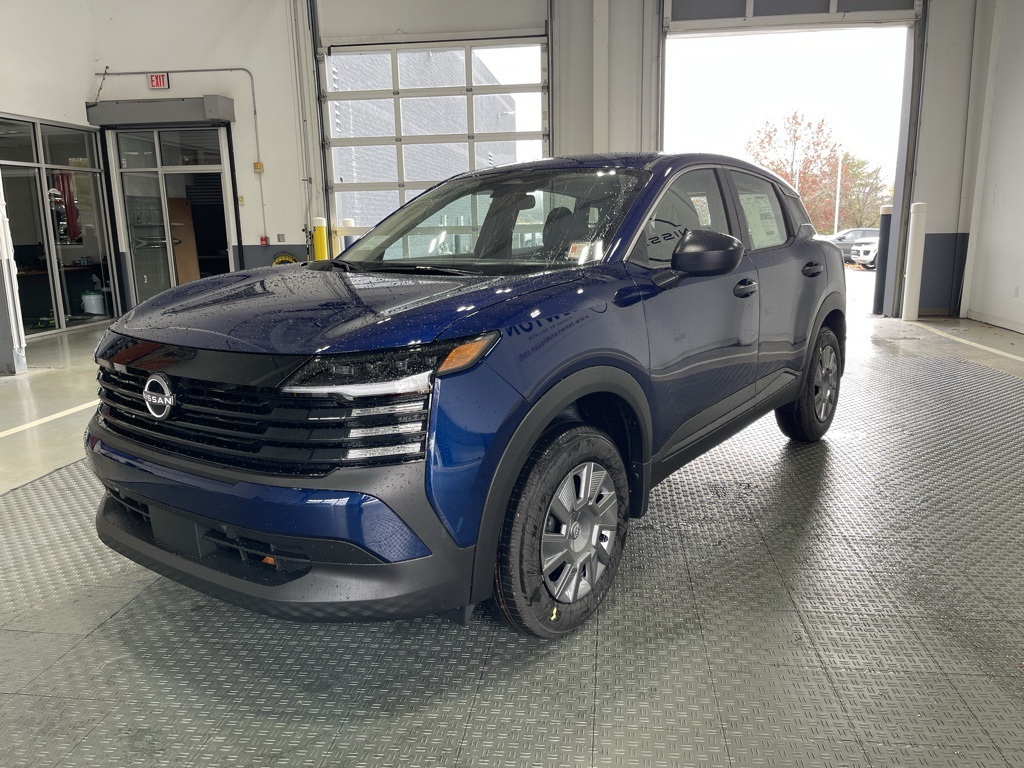 2026 Nissan Kicks S photo 3