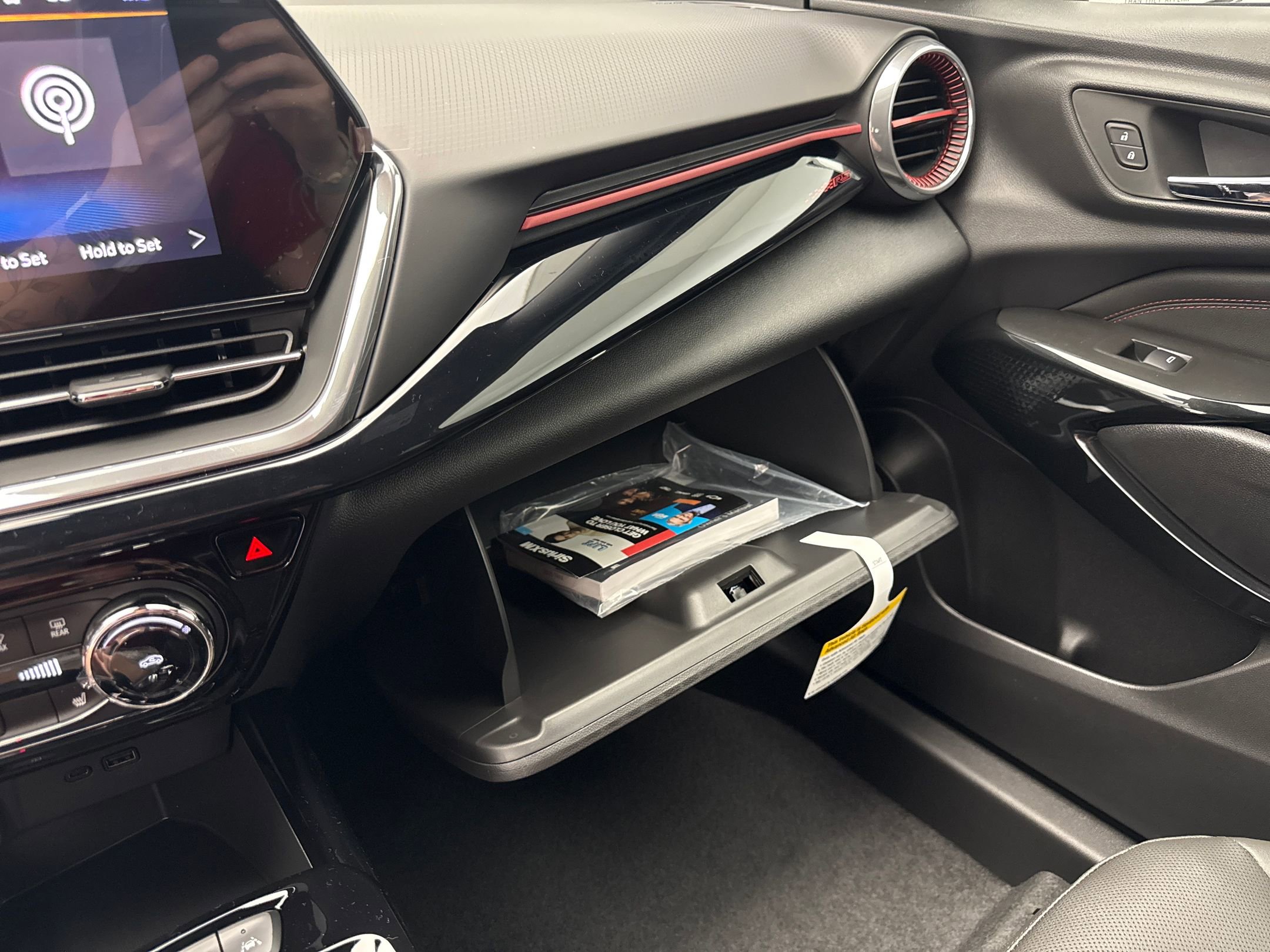2025 Chevrolet Trax photo 37