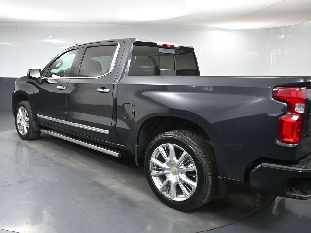 2024 Chevrolet Silverado 1500 High Country photo 5